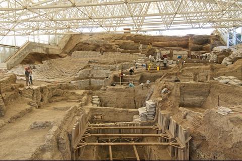 A photograph of an excavation site at Çatalhöyük